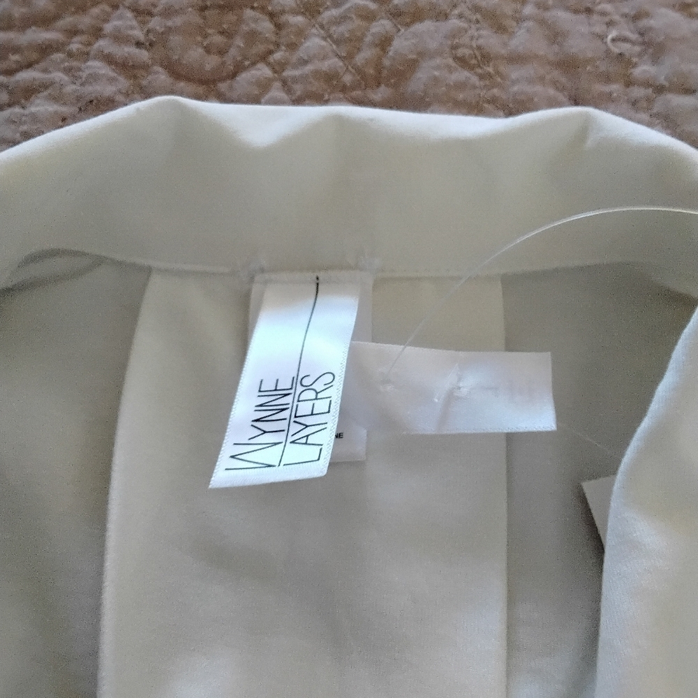 NWT womens 6 Front Button Long Sleeve Shirt - Picture 9 of 10